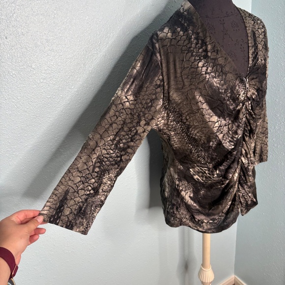 IO Paris Animal Print Blouse - Picture 6 of 10